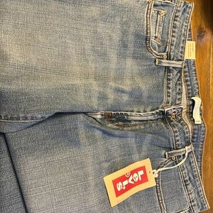 Levi’s 545 low boot cut 16 medium
